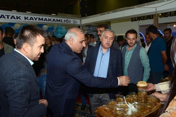 Van, Bitlis ve Muş valilerinden &Ccedil;atak standına ziyaret