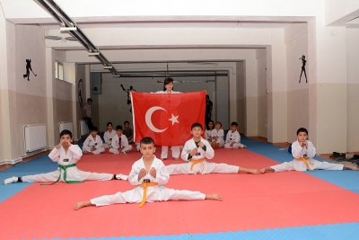 &Uuml;st Kuşağa Ge&ccedil;mek İ&ccedil;in Ter D&ouml;kt&uuml;ler