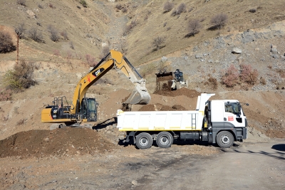 Mega proje hızla s&uuml;r&uuml;yor. Şimdi de alternatif yollar a&ccedil;ılıyor